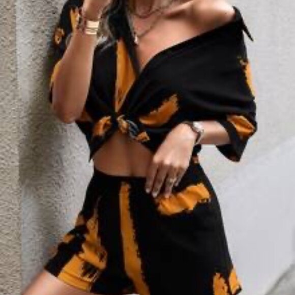 Shein Brush Print Tie Front Drop Shoulder Blouse & Shorts - Picture 3 of 3